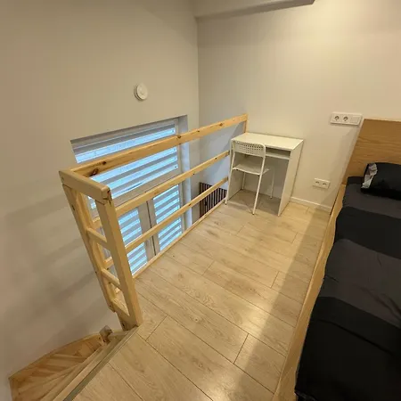 Apartment Peaceful Den With Glimpse - Third *