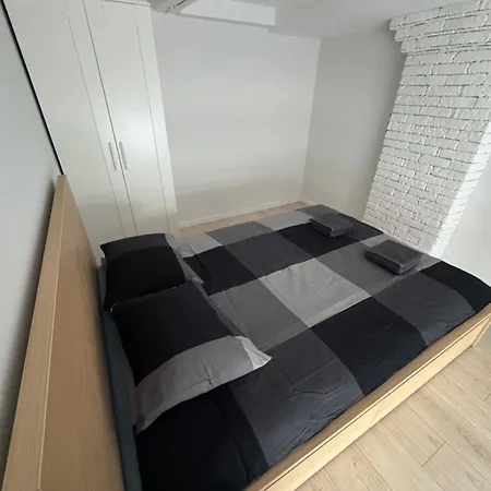 Apartment Peaceful Den With Glimpse - Third Vilnius
